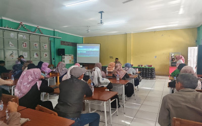 Kegiatan Sosialisasi Dengan Orang Tua Siswa